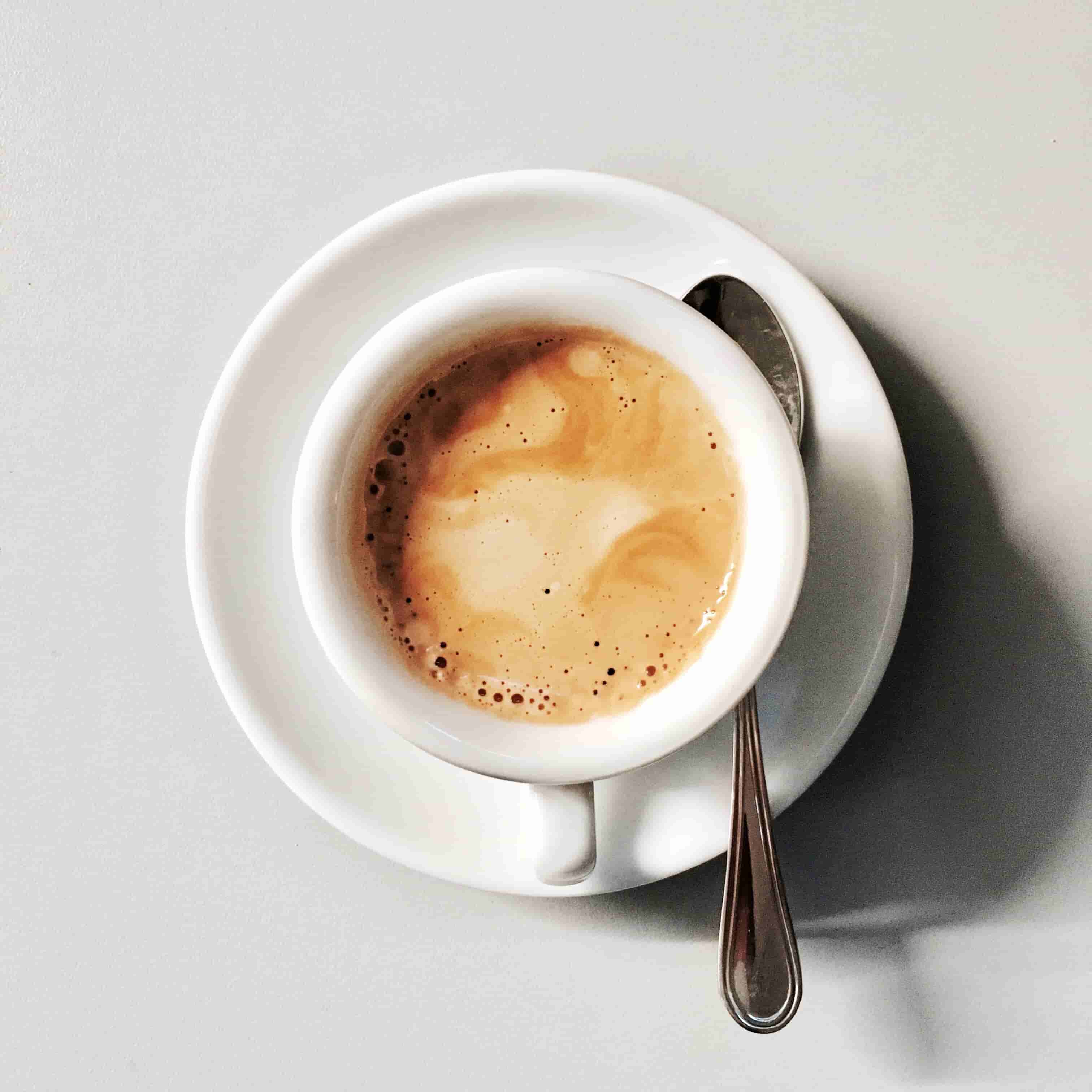 Una taza de café cappuccino