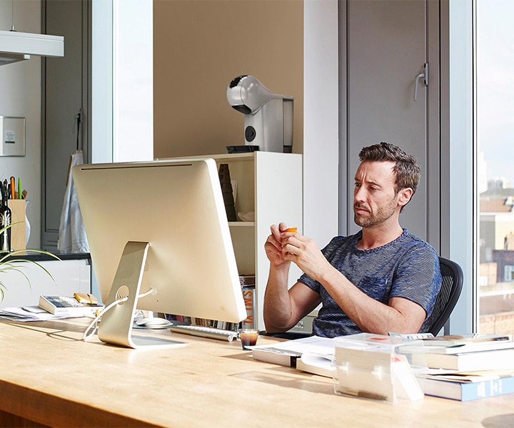 NESCAFÉ® Dolce Gusto Genio S Touch Máquina de Café en tu hogar
